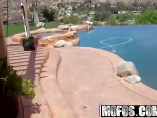 Mofos - drone ловец - (alison тайлър) - басейна шибане